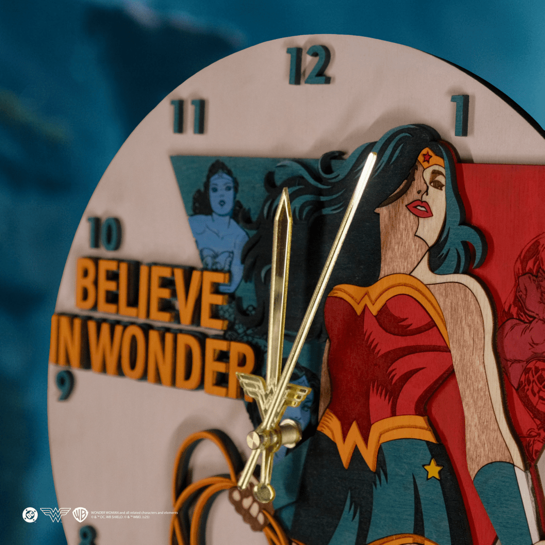 WONDER WOMAN™ 3D WALL CLOCK - ZeWood