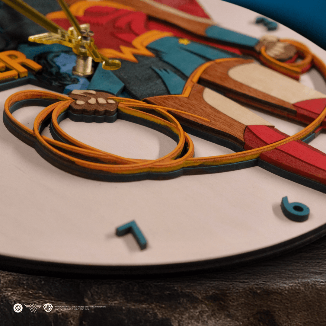 WONDER WOMAN™ 3D WALL CLOCK - ZeWood