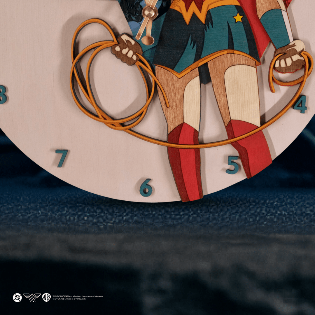 WONDER WOMAN™ 3D WALL CLOCK - ZeWood
