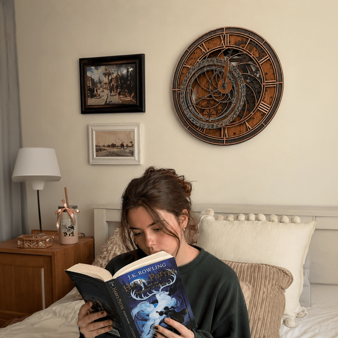 HANDCRAFTED HOGWARTS™ CLOCK TOWER 3D WALL CLOCK - OFFICIALLY LICENSED - HARRY POTTER - ZeWood