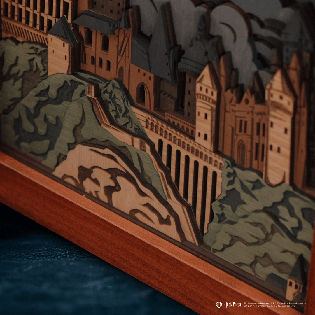 HOGWARTS COLLECTIBLE CARD - ZeWood