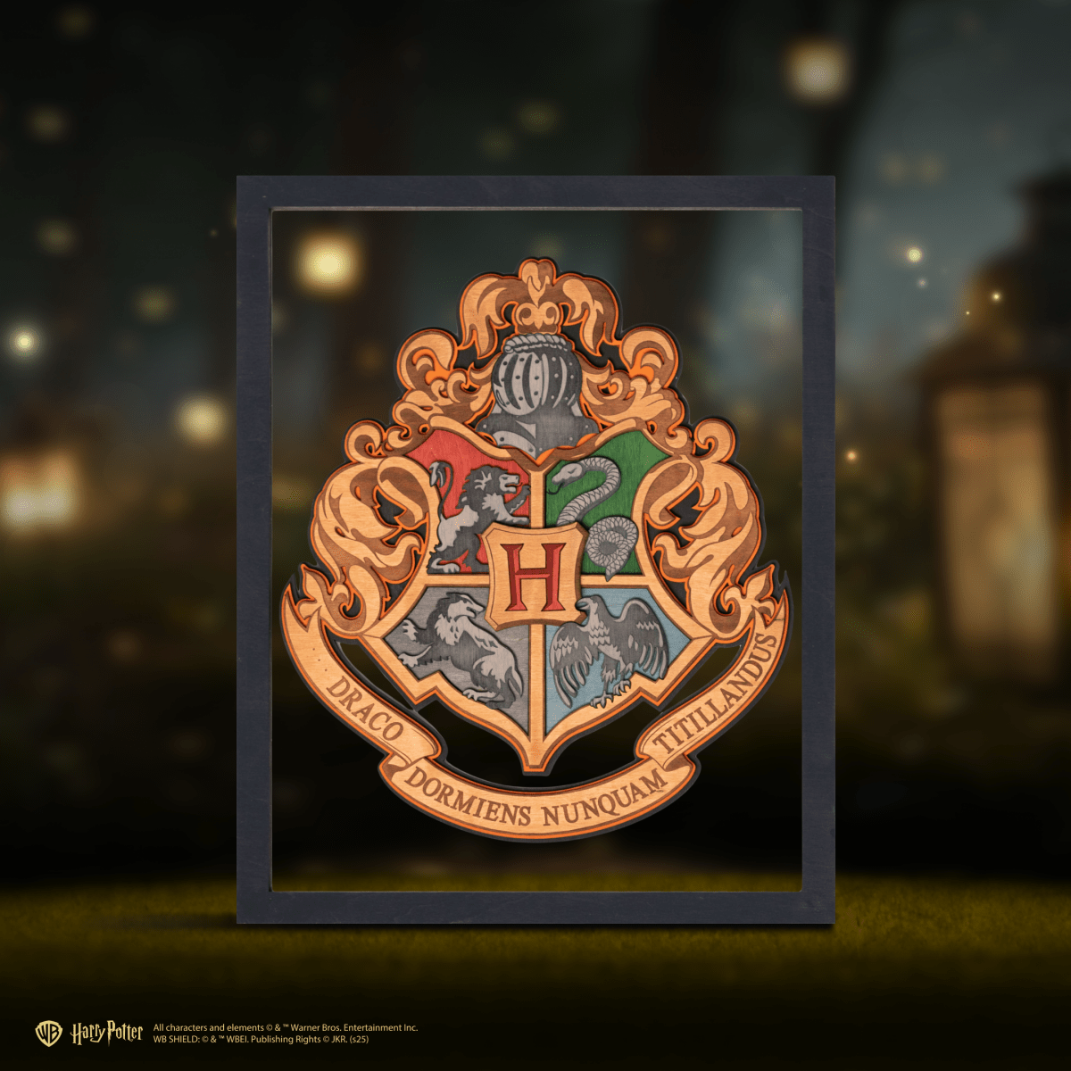 HOGWARTS™ CREST 3D WOOD POSTER - ZeWood
