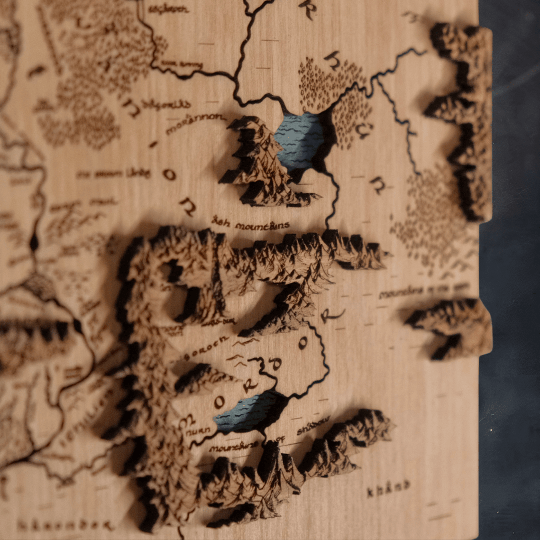 MIDDLE EARTH™ 3D WOOD KEY HOLDER WITH KEYCHAINS - ZeWood