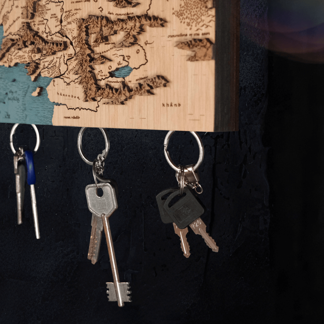 MIDDLE EARTH™ 3D WOOD KEY HOLDER WITH KEYCHAINS - ZeWood