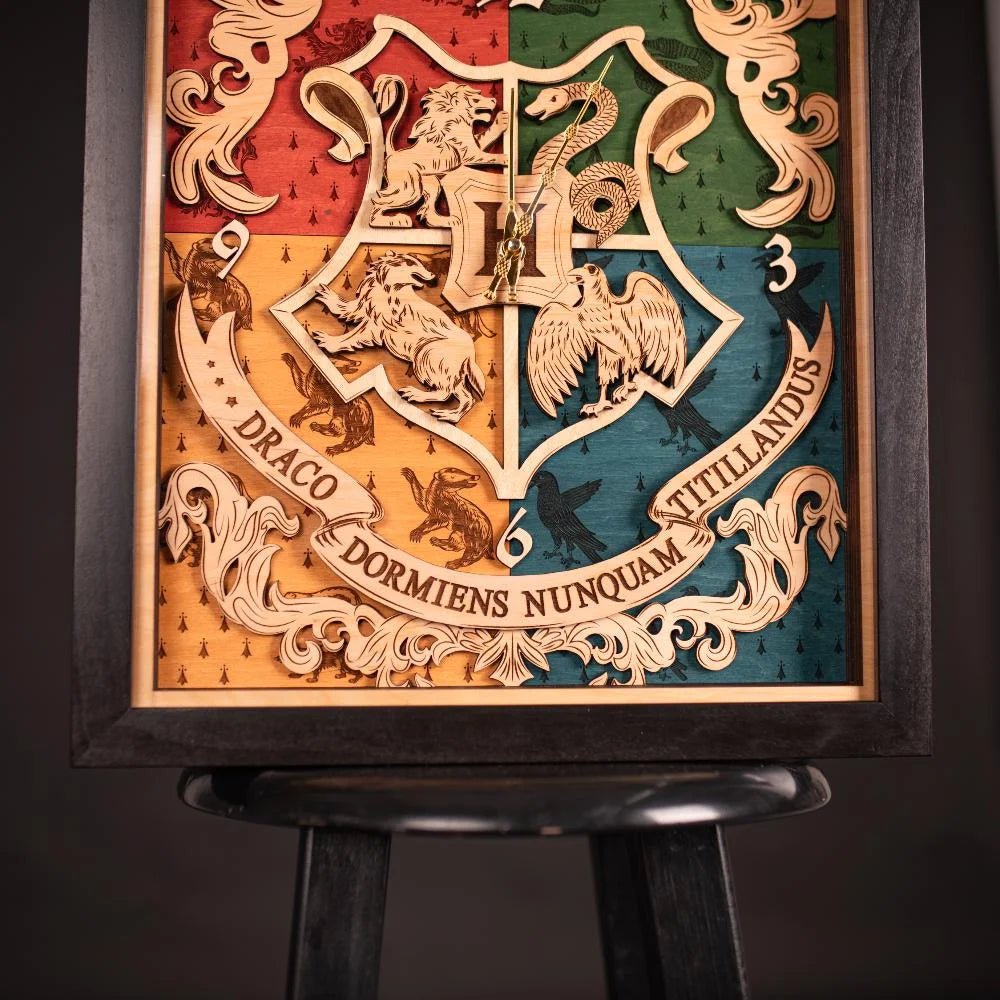 HOGWARTS CREST 3D WALL CLOCK - ZeWood